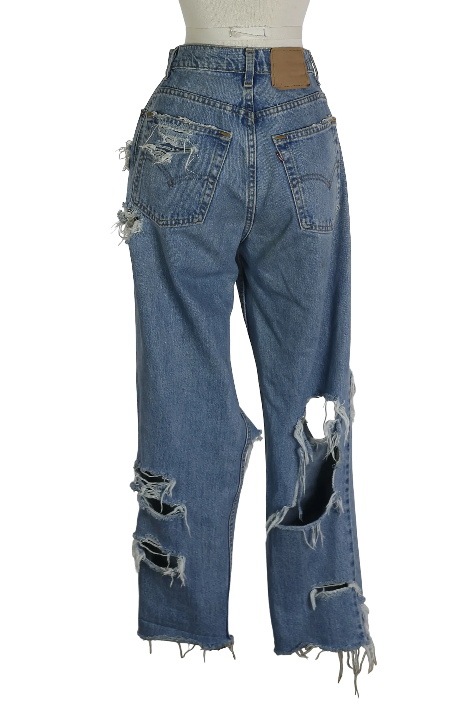 90s Levis Thrashed Light Wash Jeans     w31