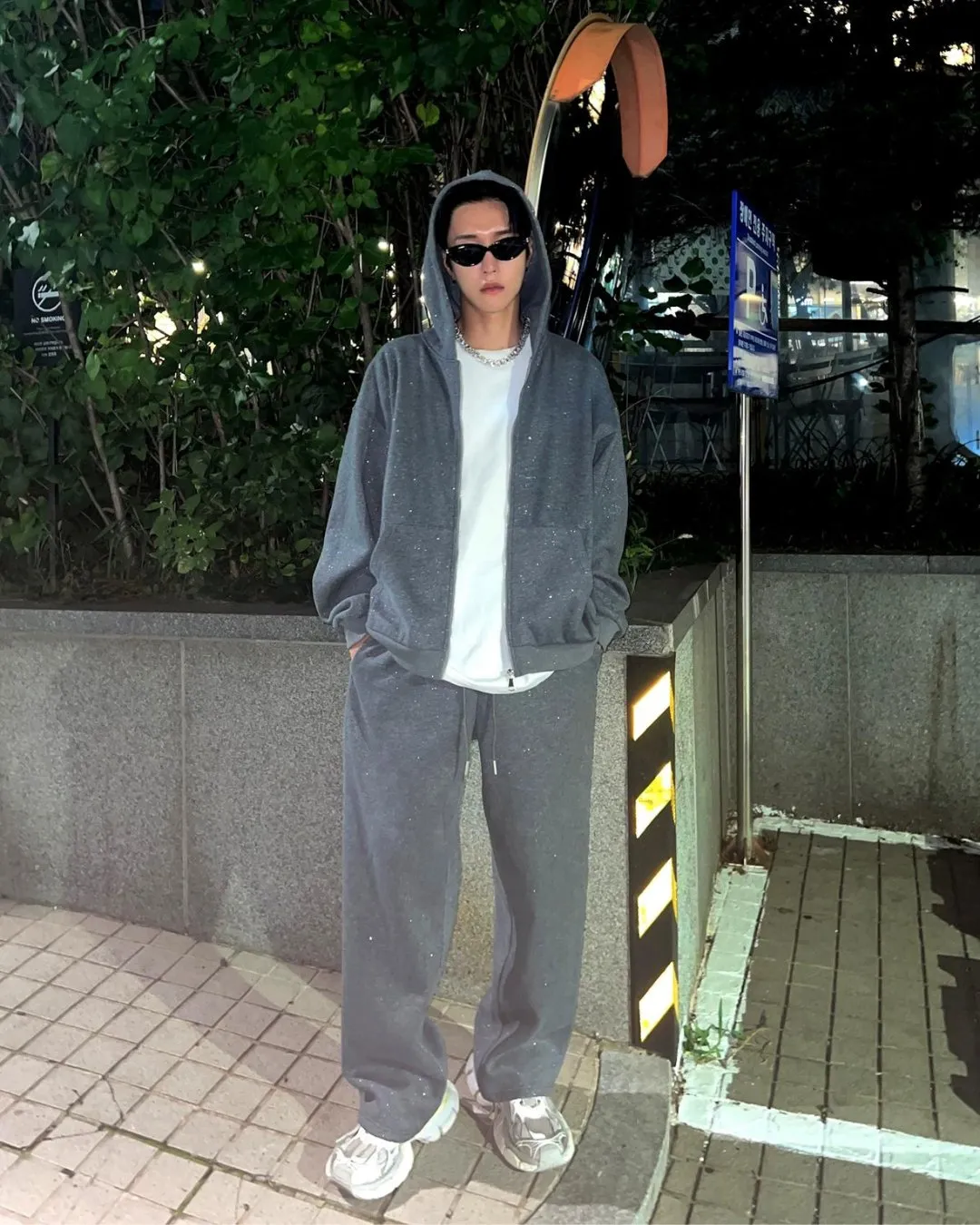 Basic Sweatshirt & Pants Setup CHP0001