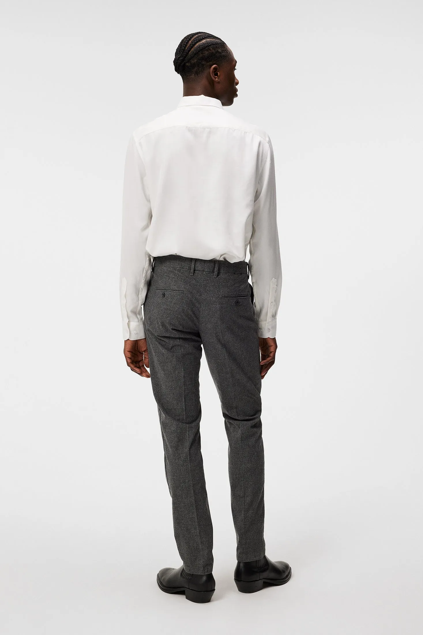 Chaze Herringbone Flex Pants / Dark Grey