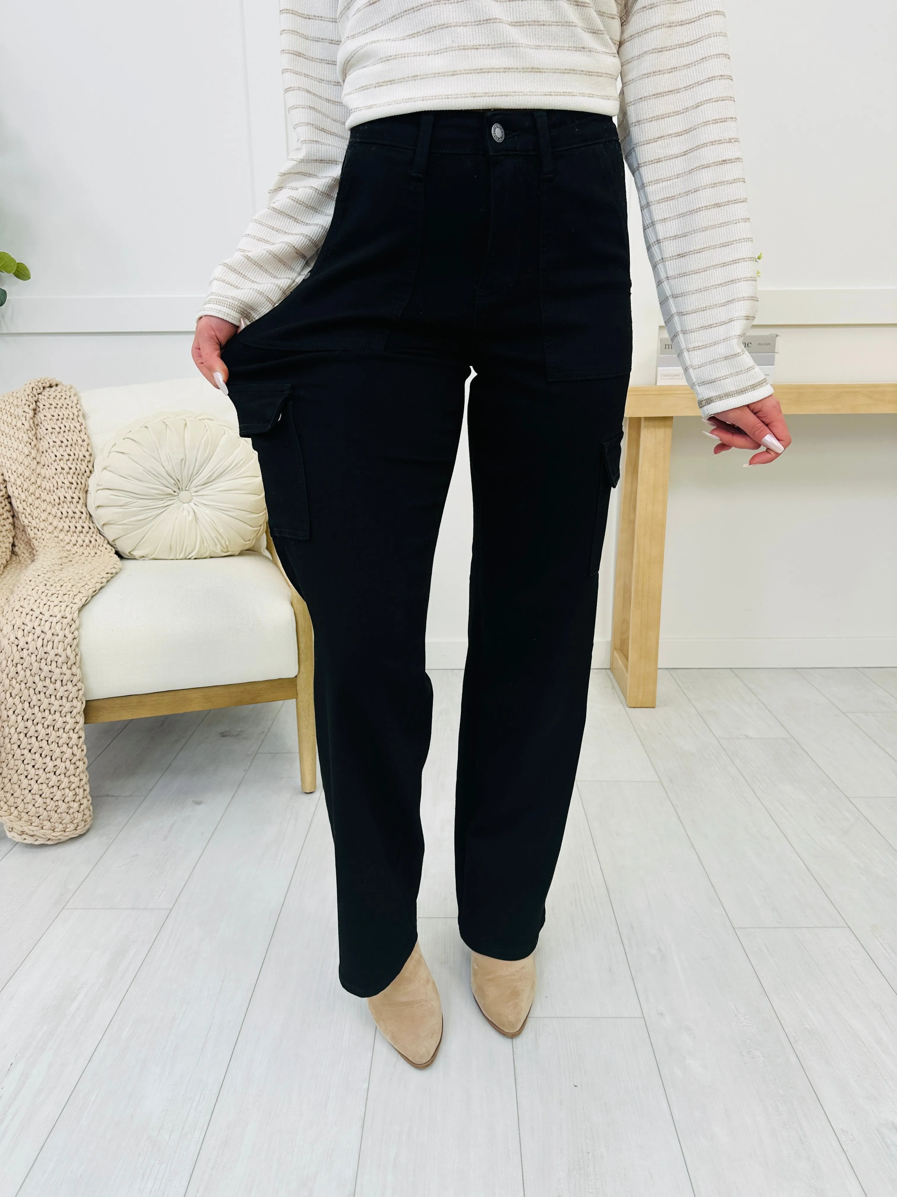 Judy Blue Anything Goes Cargo Wide Leg Jeans in Reg/Curvy