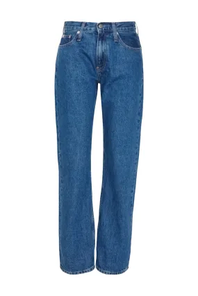 Low Rise Straight Leg Jeans in Mid Wash