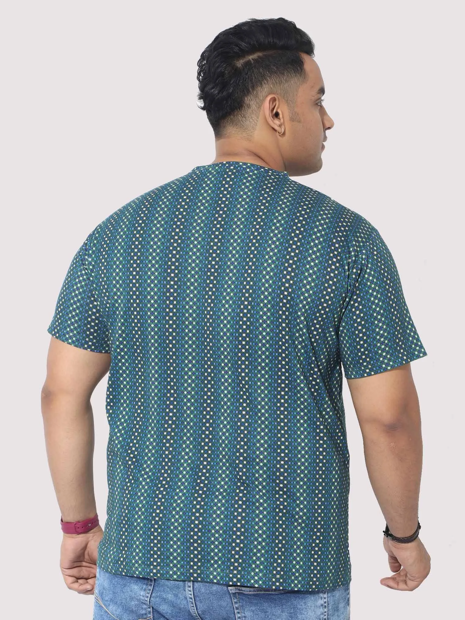 Men Plus Size Matrix Digital Printed Round Neck T-Shirt