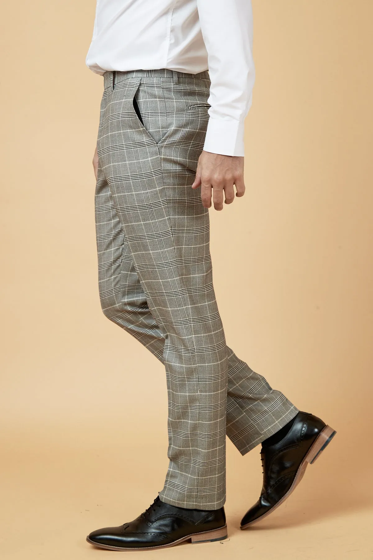 ROSS - Grey Check Three Piece Suit