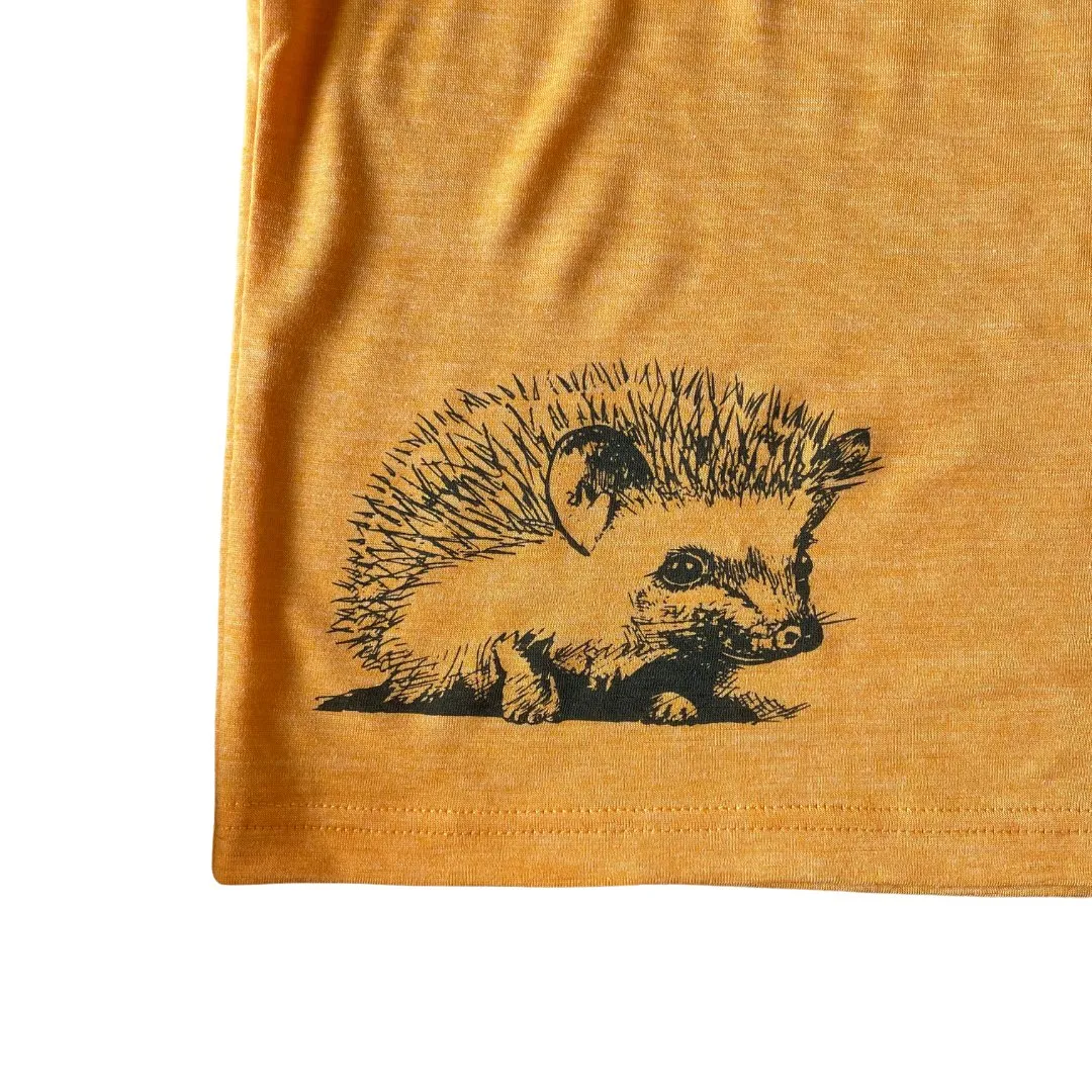 T-Shirt sonnengelb mit Igel, Merinowolle & Seide (bio/GOTS)