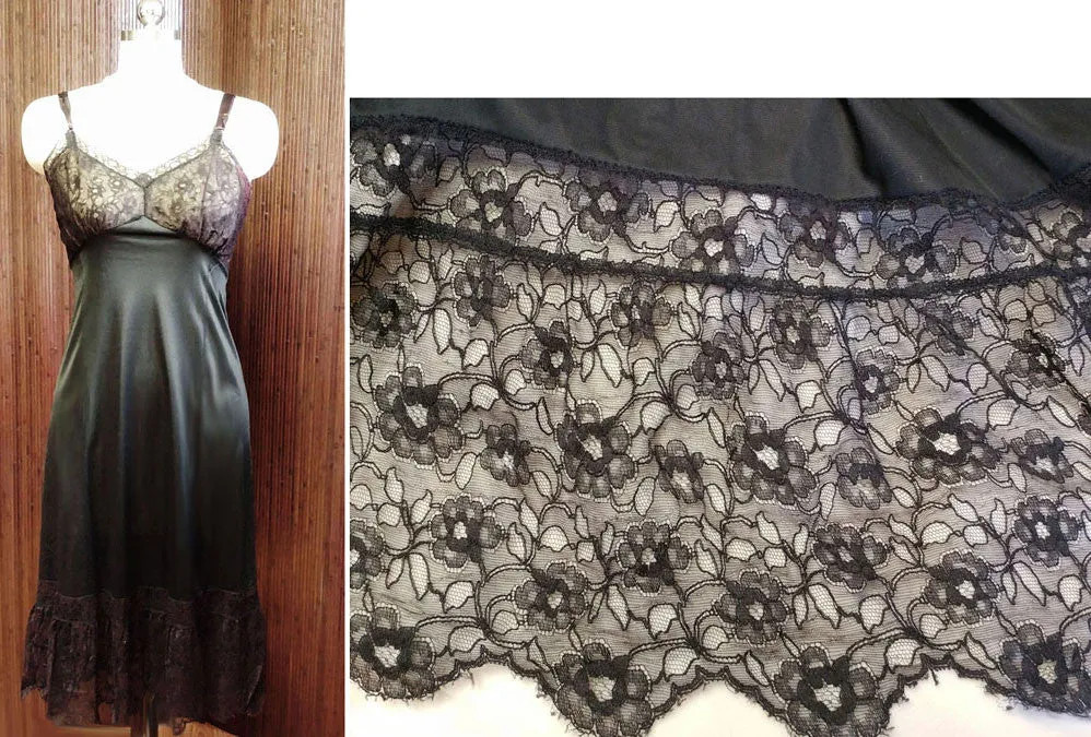 VINTAGE M'LLE SMART SOPHISTICATED BLACK LACE SLIP WITH A HUGE DEEPLY SCALLOPED HEM